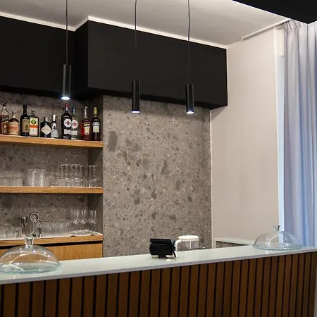 Отель Hart Boutique 3*