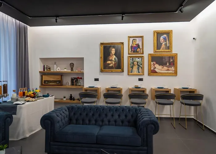 Hart Boutique 3* Naples